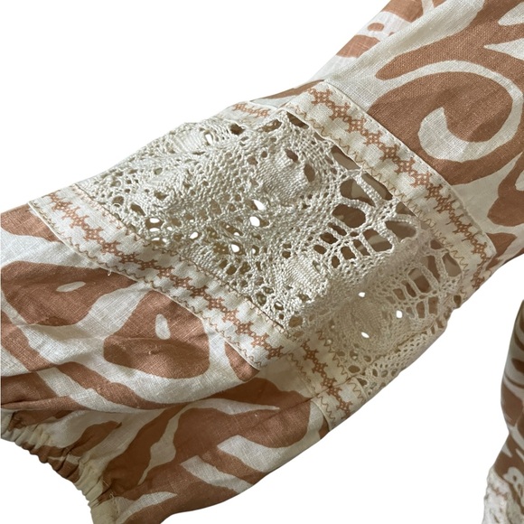 Christian Siriano Cream and Tan Patterned Blouse - Picture 9 of 11